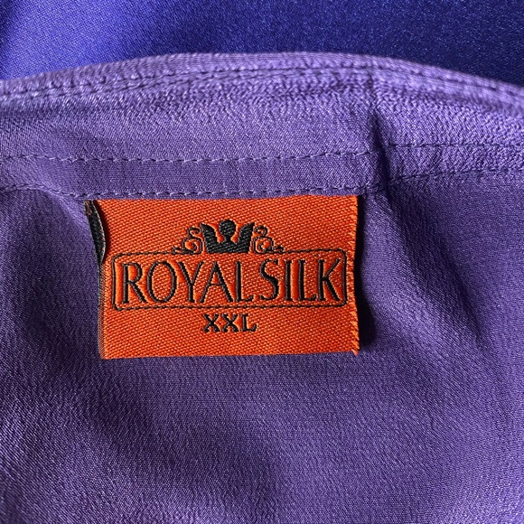- 100% Silk Royal Silk top in purple with cap sleeves XXL layer or on it’s own - Picture 2 of 5